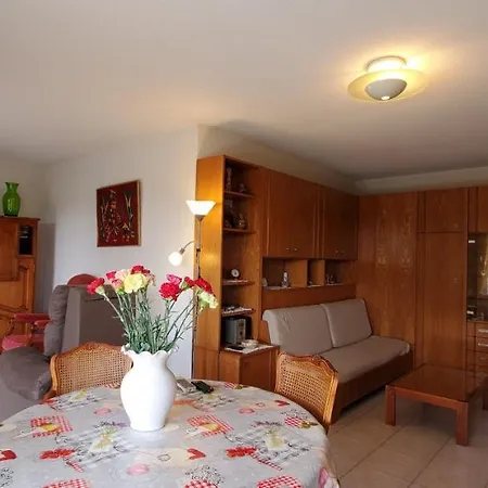 Apartment Le Sextant, Plage, Grand T2, 52 M2 3-4 Pers Frejus